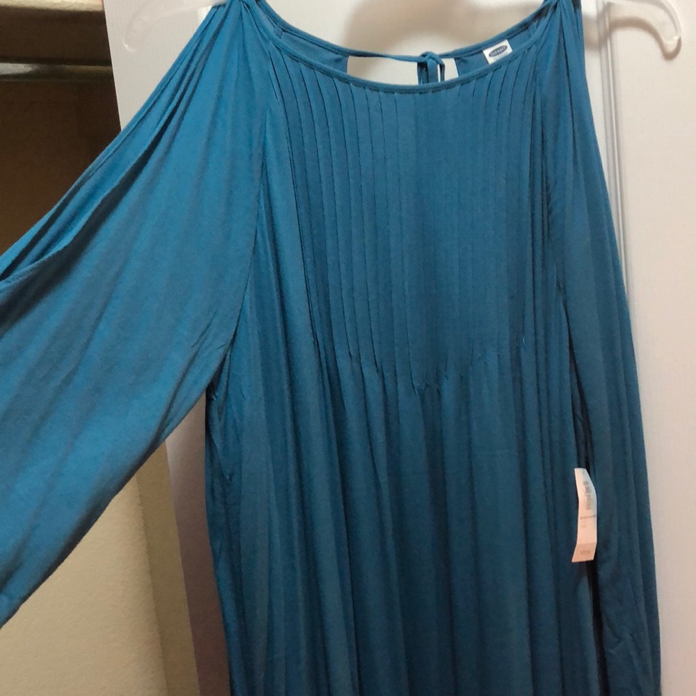 ❗️FINAL PRICE DROP❗️Old Navy Cold Shoulder Dress